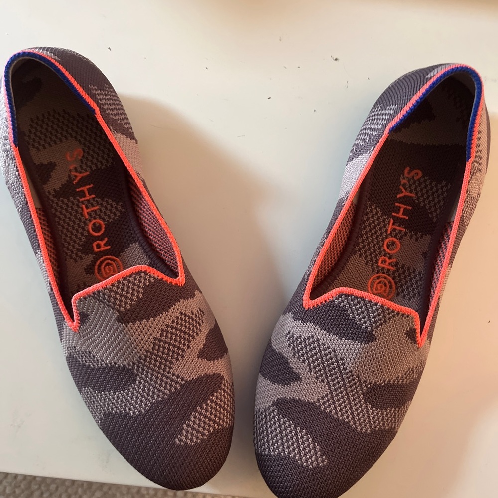 Rothy’s women’s flats, size 7 brown/beige with orange trim, excellent condition